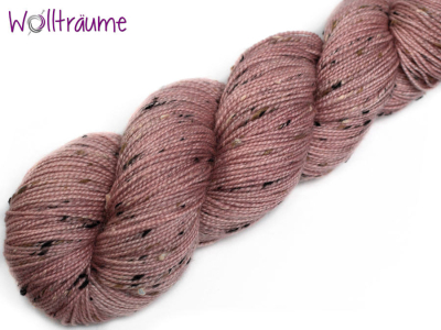 Tweety, Altrosa, Merino_Donegal_handgefärbte Wolle von wollträume